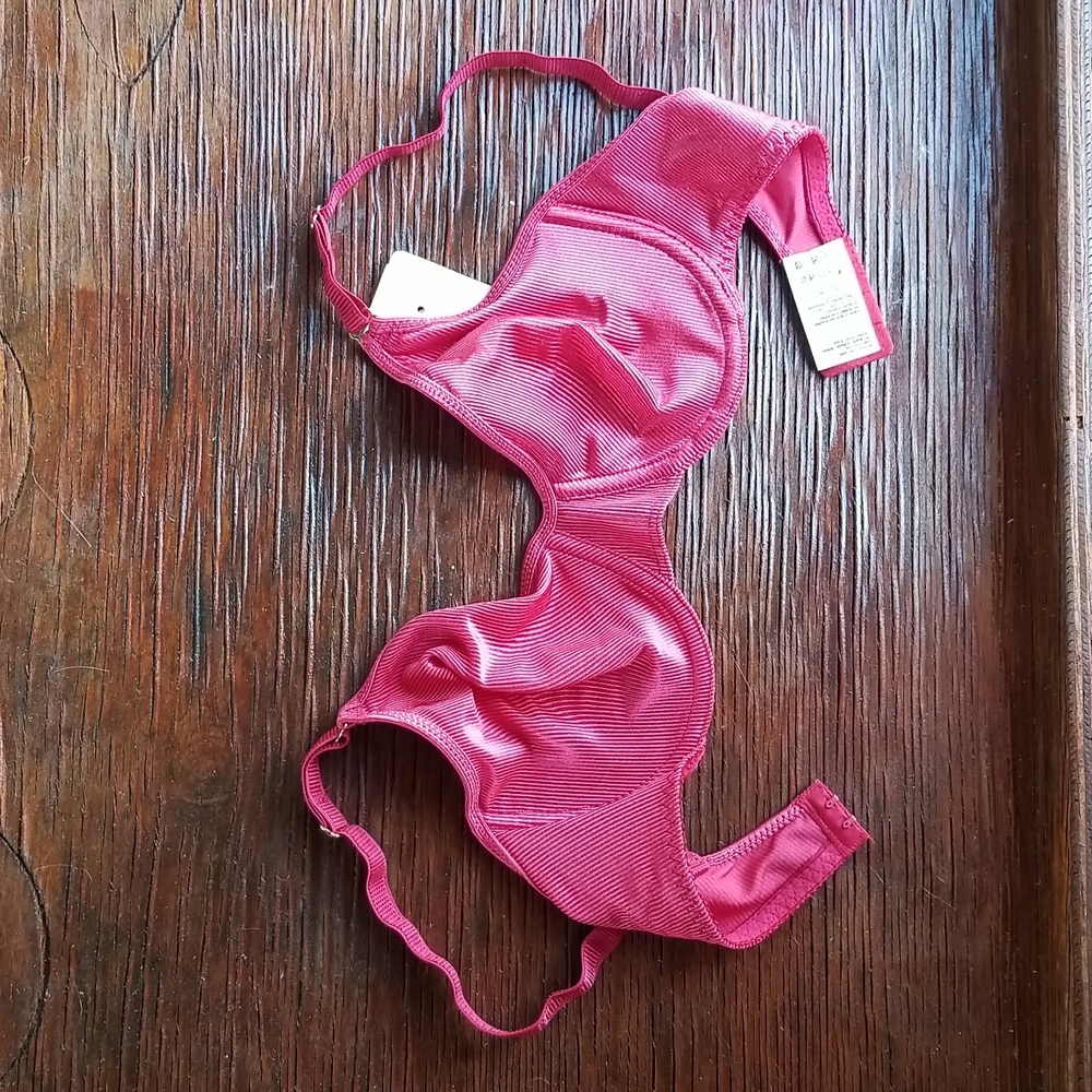 Warner's 34C Bra
